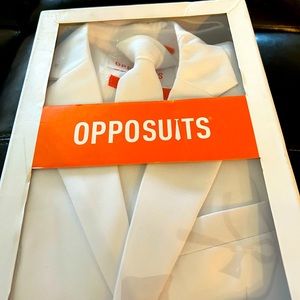 Little boy White Knight suit— size 6Y